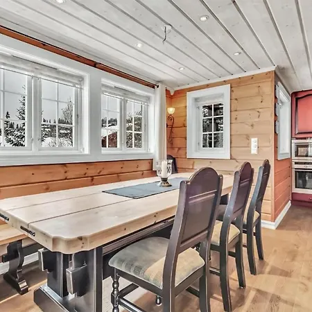 Lovely In With House A Mountain View
